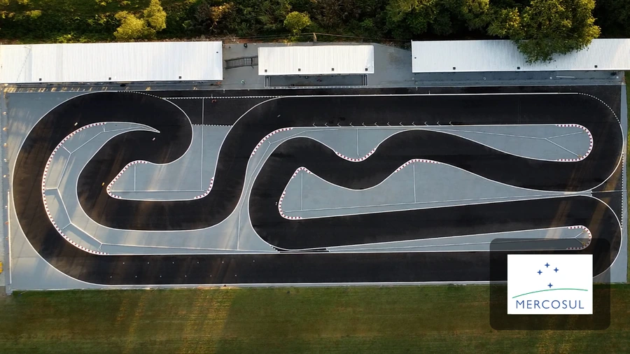Vista aérea da pista da CarecArena, sede confirmada do Sul-Americano de 2027.